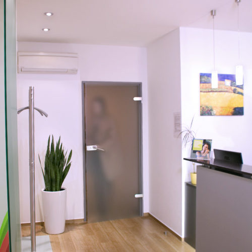 Eingang Kieferorthopädie Grupp